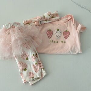 Matching set by Pl baby